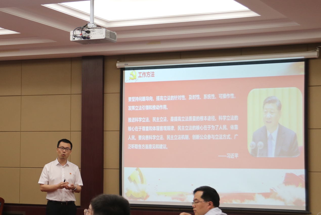 说明: E:\网站公众号维护\2021年\5月\0525公司党委书记王桂为师生党员上党课\新建文件夹 (3)\IMG_2379.JPG 说明: E:\网站公众号维护\2021年\5月\0525公司党委书记王桂为师生党员上党课\新建文件夹 (3)\IMG_2379.JPG